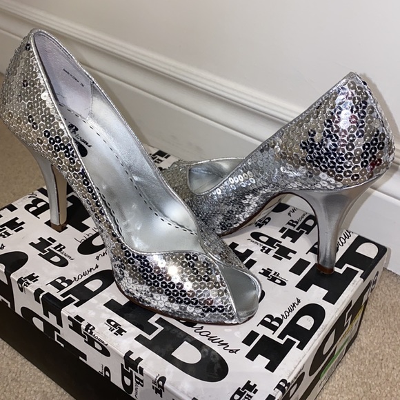 Woman heels - Picture 3 of 5